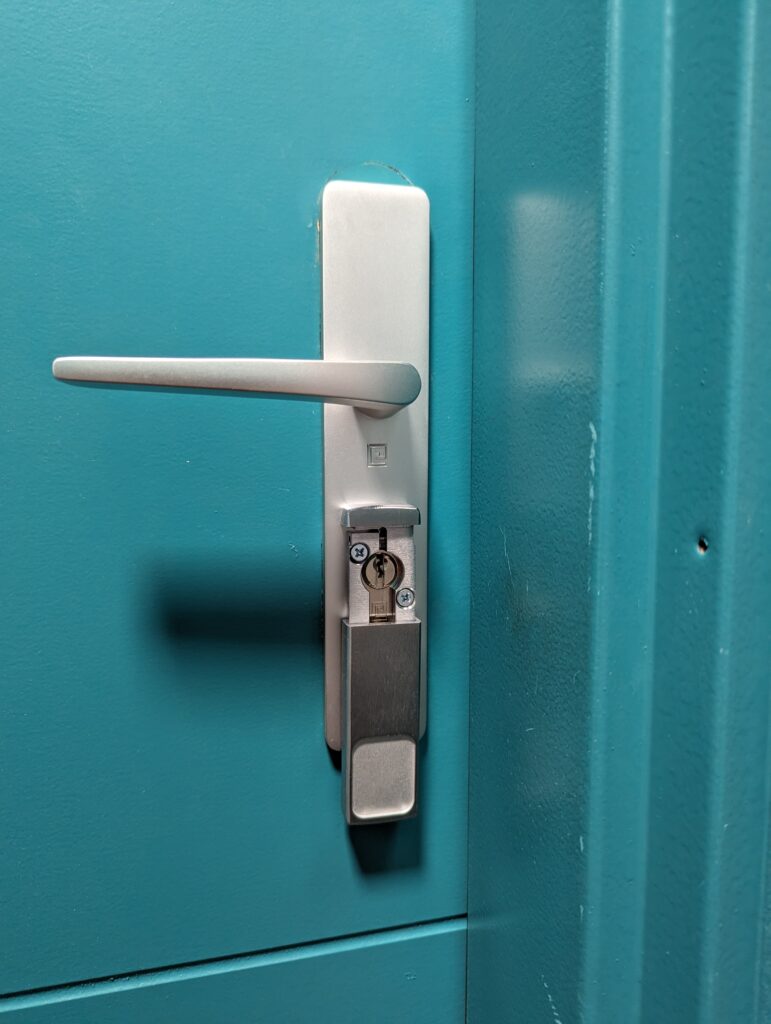 Handle and cylinder guard