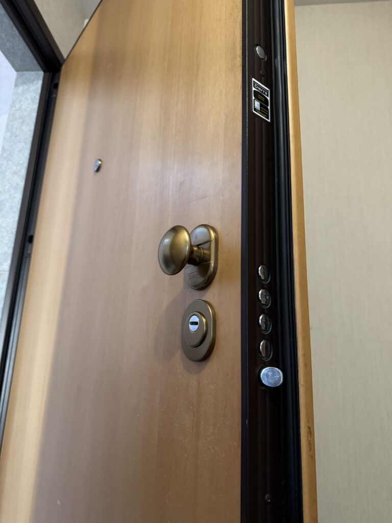Dierre door — multipoint locking